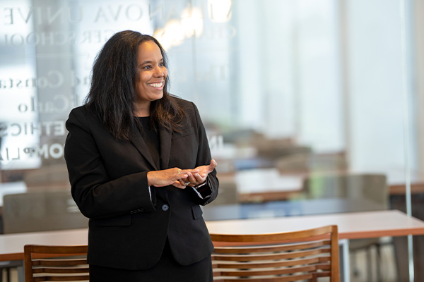 photo of Teri Ravenell